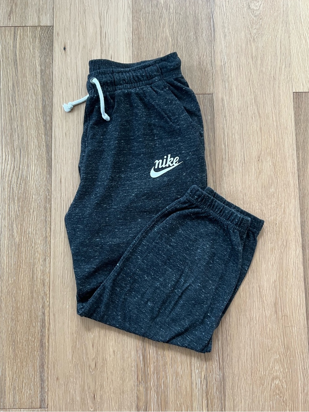 Nike Capri lightweight stretch joggers - Size S
